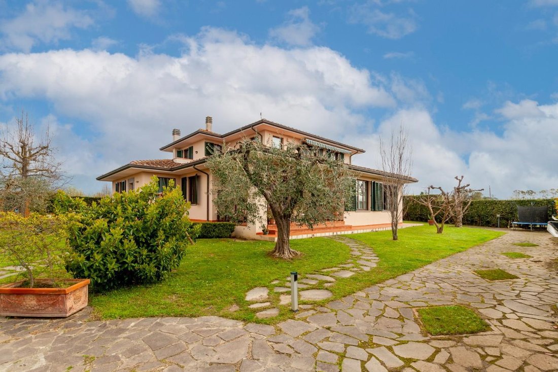 Villa in Ghezzano-Colignola Mezzana-Campo, Cascina, Tuscany 1 - 14282049