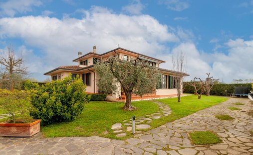 Villa in Ghezzano-Colignola Mezzana-Campo, Cascina, Tuscany 1