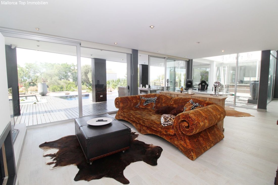 Villa in Llucmajor, Balearic Islands, Spain 2 - 14282055