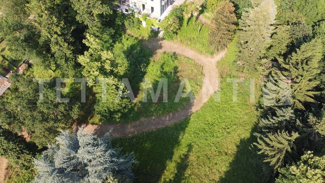 Villa à Malnate, Lombardie, Italie 4 - 14282397