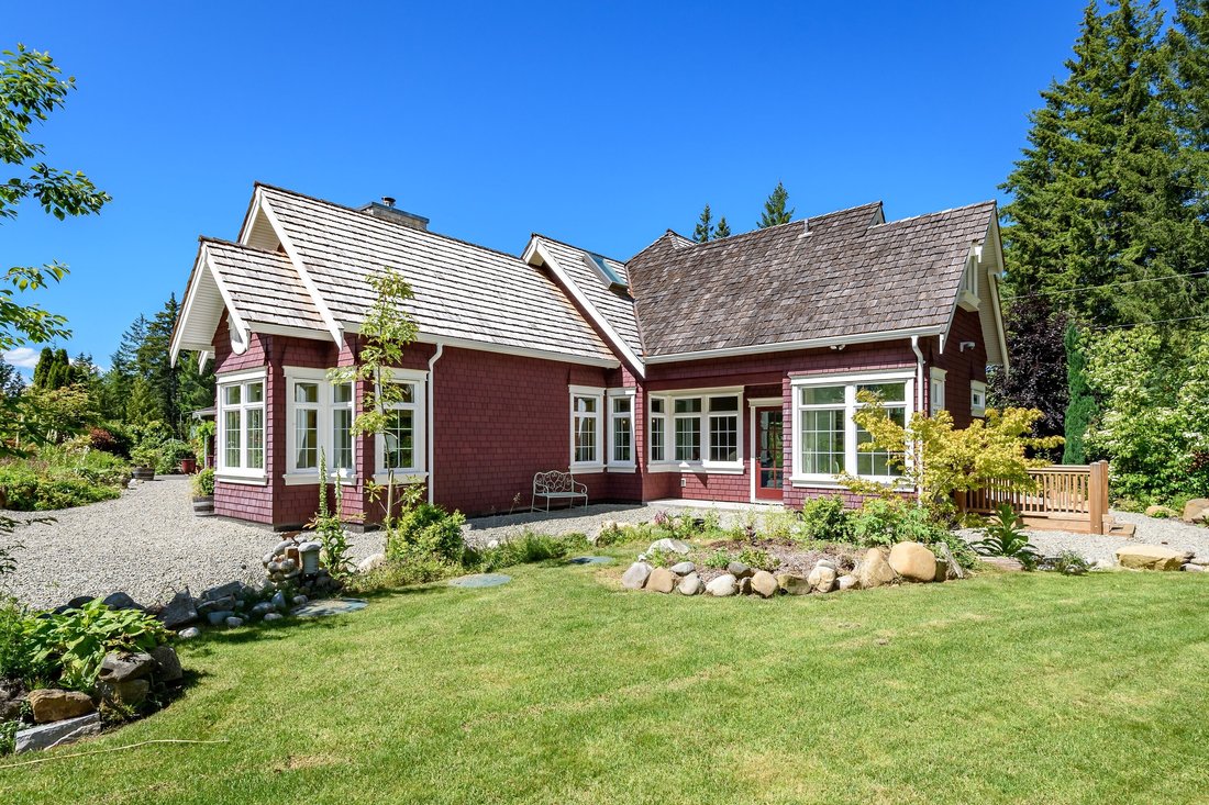 House in Fanny Bay, British Columbia, Canada 3 - 14280969