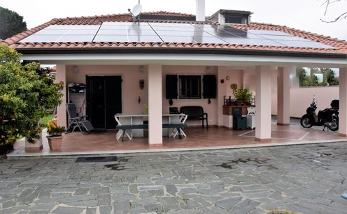 Villa in Avenza, Marina di Carrara, Tuscany 1