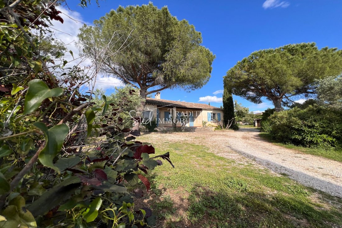 Villa in Fontvieille, Provence-Alpes-Côte d'Azur, France 3 - 14142480