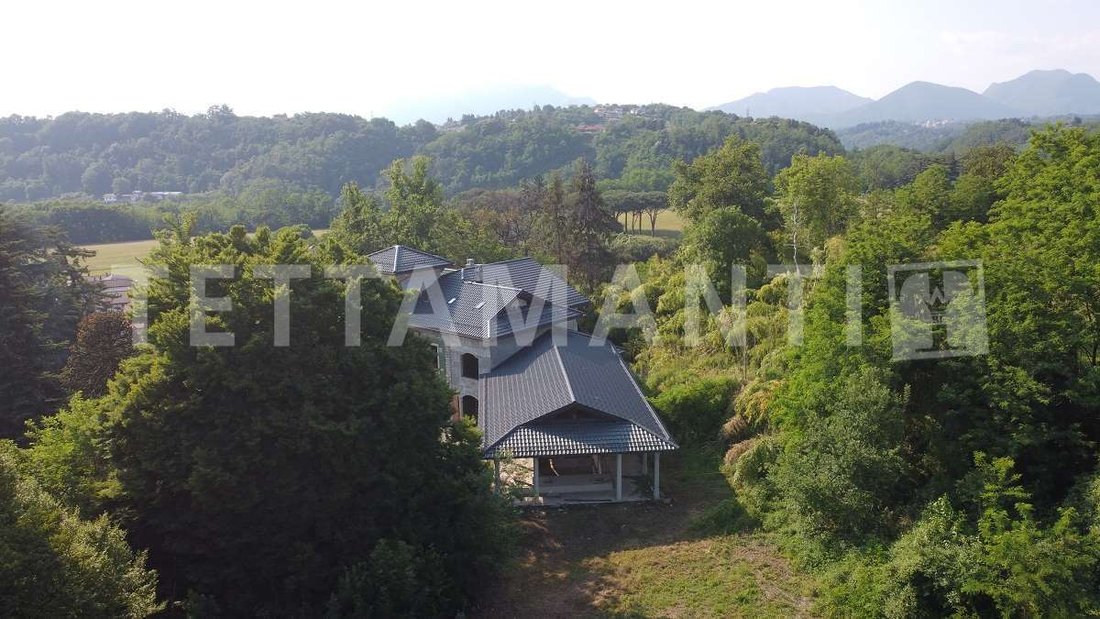 Villa à Malnate, Lombardie, Italie 3 - 14282397