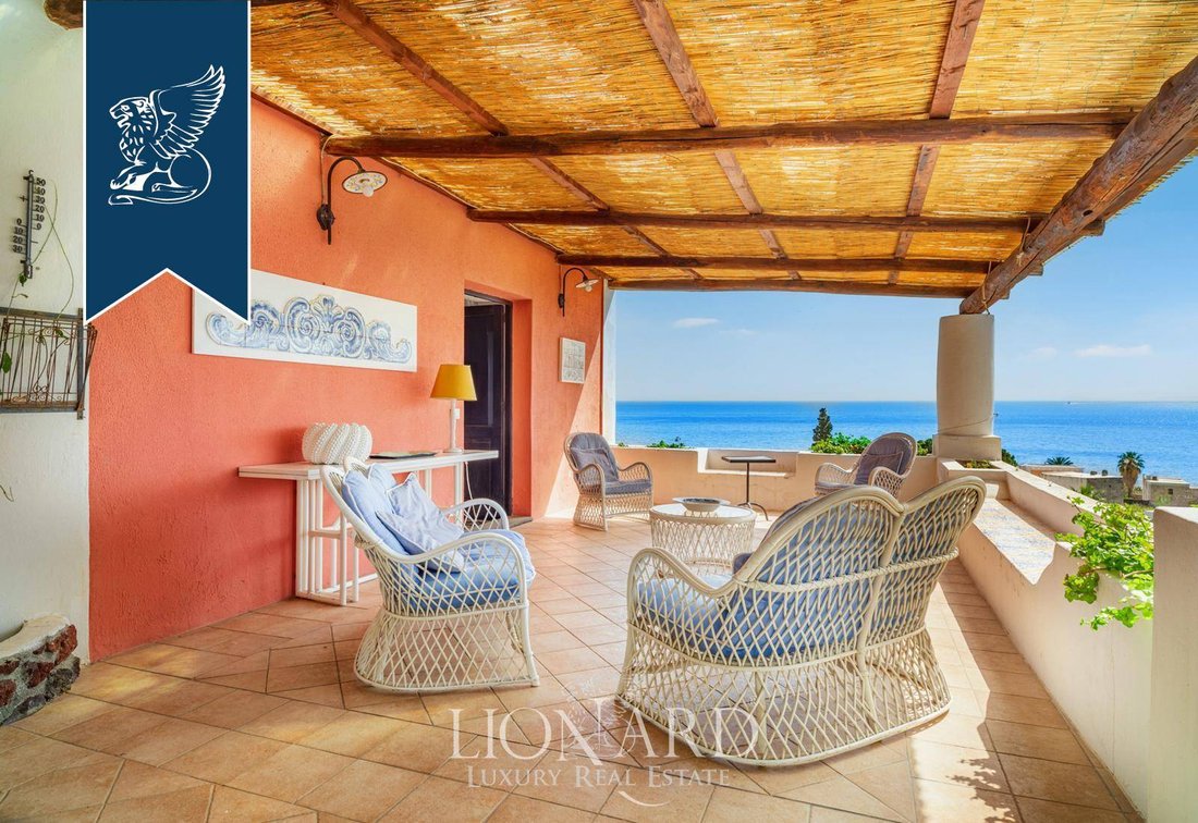 Villa in Santa Marina Salina, Sicily, Italy 3 - 14282764