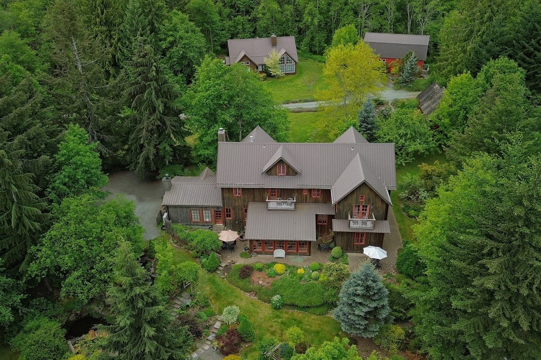 House in Salt Spring Island, British Columbia, Canada 5 - 14280966