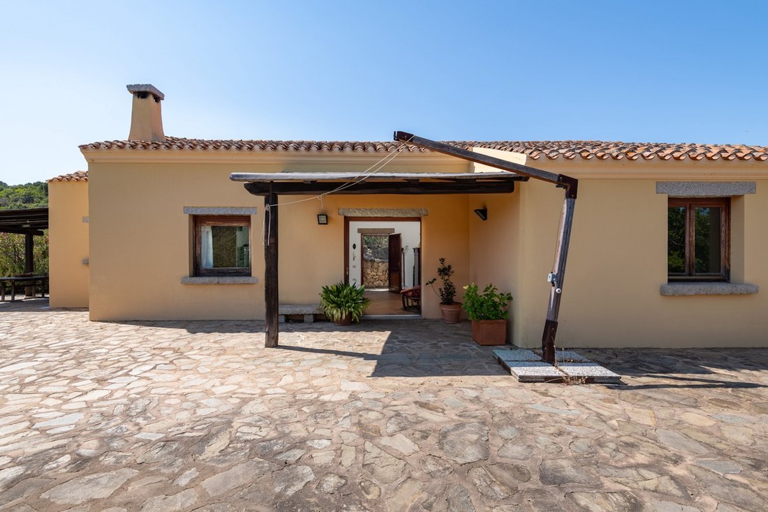 Villa in Peripheral Fractions, Olbia, Sardinia 3 - 14284871