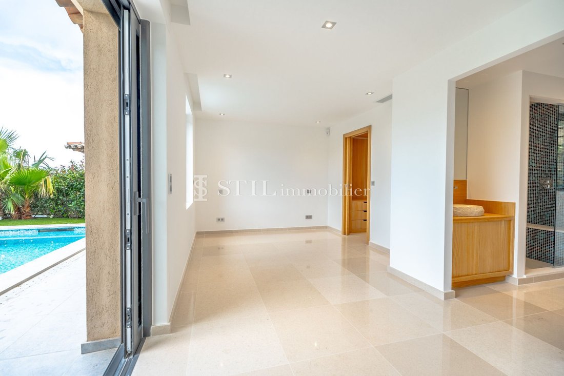 Villa in Ville-Les Saquedes-Le Bouillonnet, Sainte-Maxime, France 4 - 14265326