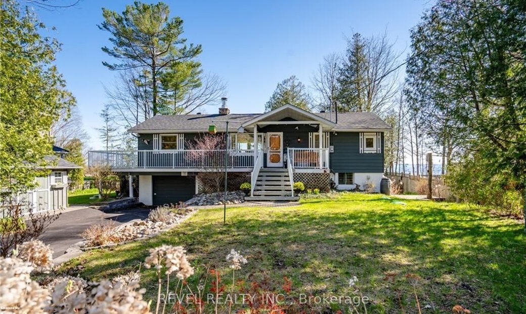 Captivating Waterfront Bungalow In Ontario, Canada For