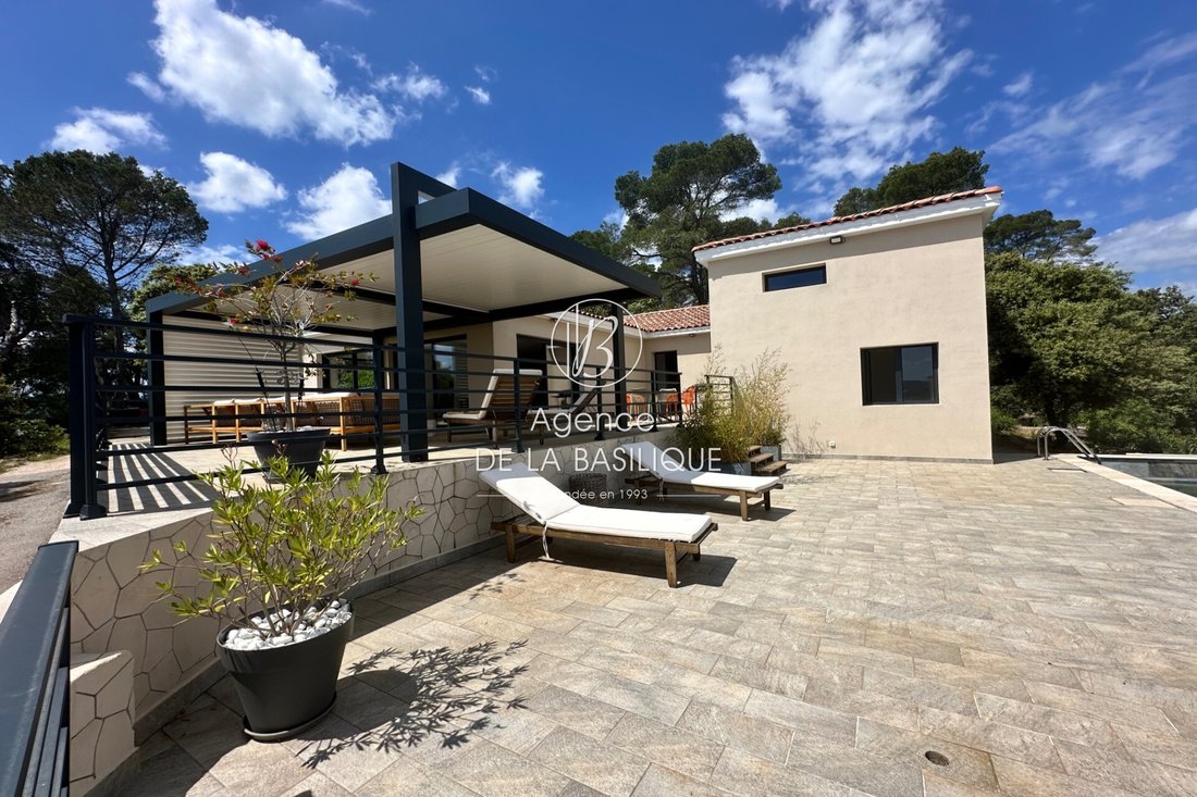 Villa in Montfort-sur-Argens, Provence-Alpes-Côte d'Azur, Frankreich 2 - 14286296