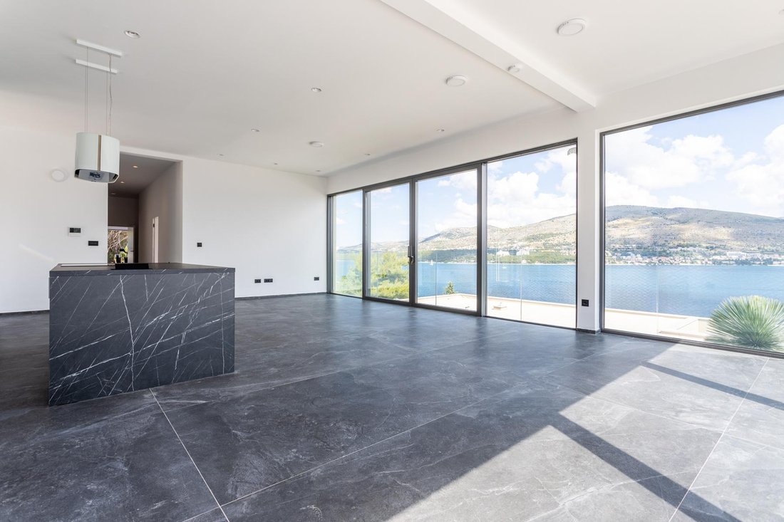 Villa in Okrug Gornji, Split-Dalmatia County, Croatia 5 - 12659769