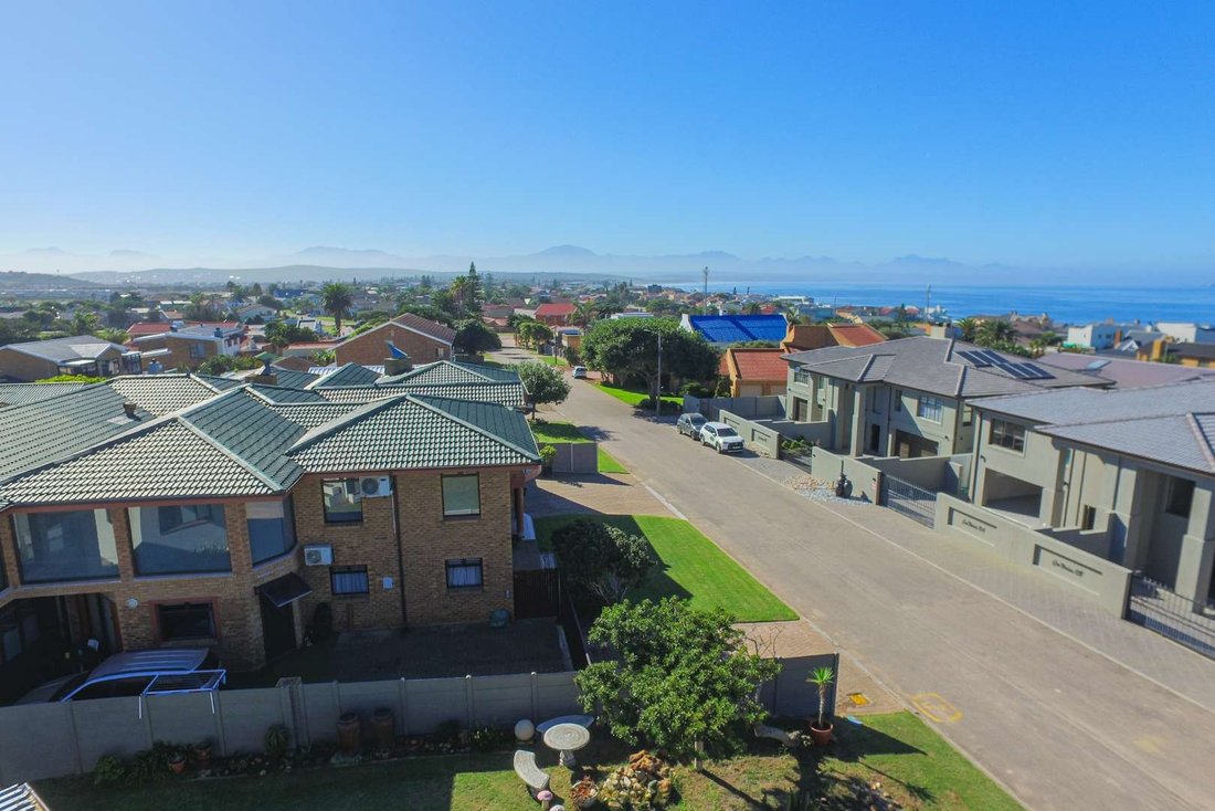 House in Die Voor Bay, Western Cape, South Africa 4 - 14286810