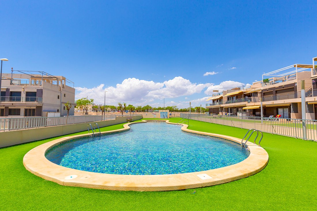 Apartment in Pilar de la Horadada, Valencian Community, Spain 2 - 14286262