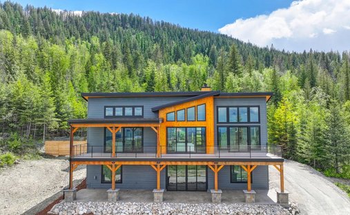 House in Cocolalla, Idaho, United States 1