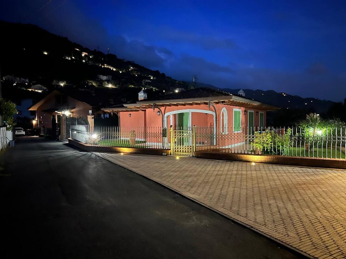 Villa in Strettoia-Capezzano-Valdicastello, Pietrasanta, Tuscany 1 - 14291554