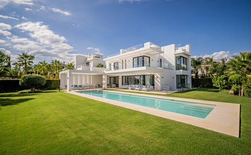 Villa en Cancelada, Estepona, Andalucía 1