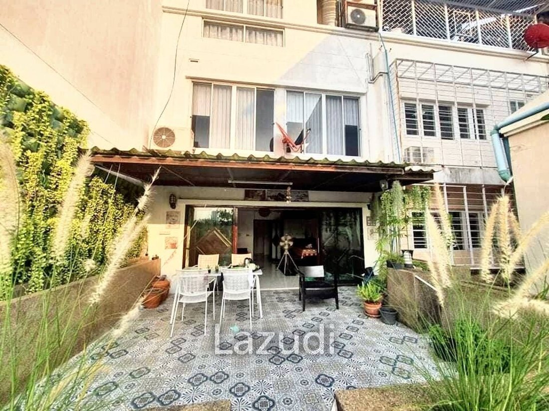 House in Bangkok, Krung Thep Maha Nakhon, Thailand 1 - 14293547