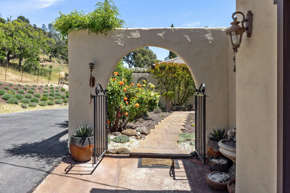 Napa, California, United States 5 - 14285342