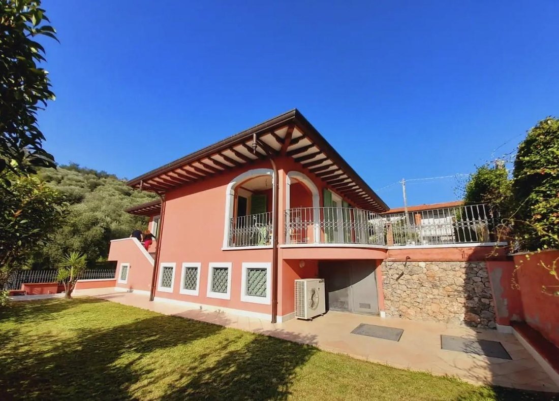 Villa in Strettoia-Capezzano-Valdicastello, Pietrasanta, Tuscany 2 - 14291554