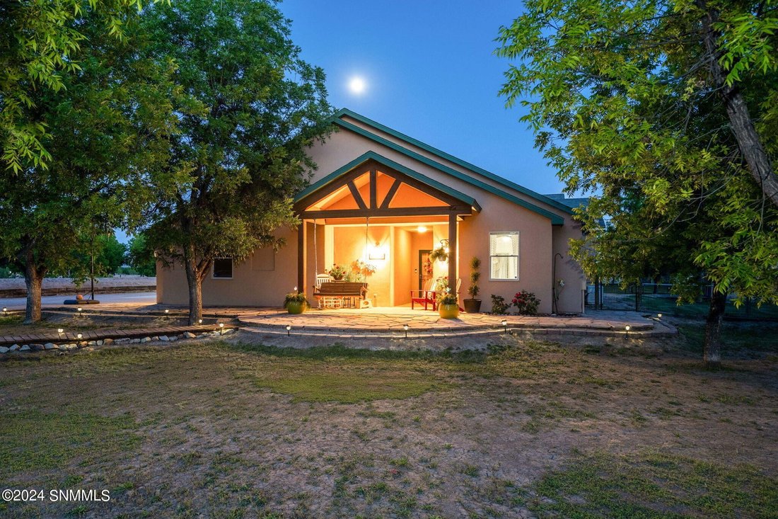 House in Las Cruces, New Mexico, United States 1 - 14286086