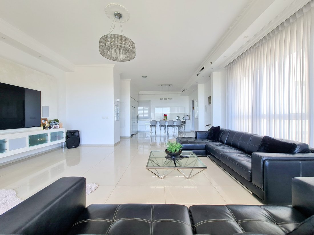Penthouse in Netanya, Center District, Israel 1 - 14294278
