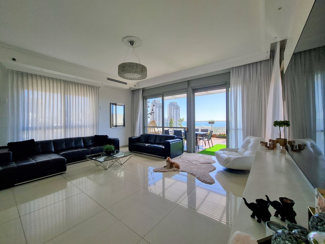 Penthouse in Netanya, Center District, Israel 4 - 14294278