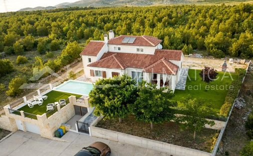 Villa in Dubrava kod Sibenika, Sibenik-Knin County, Croatia 1