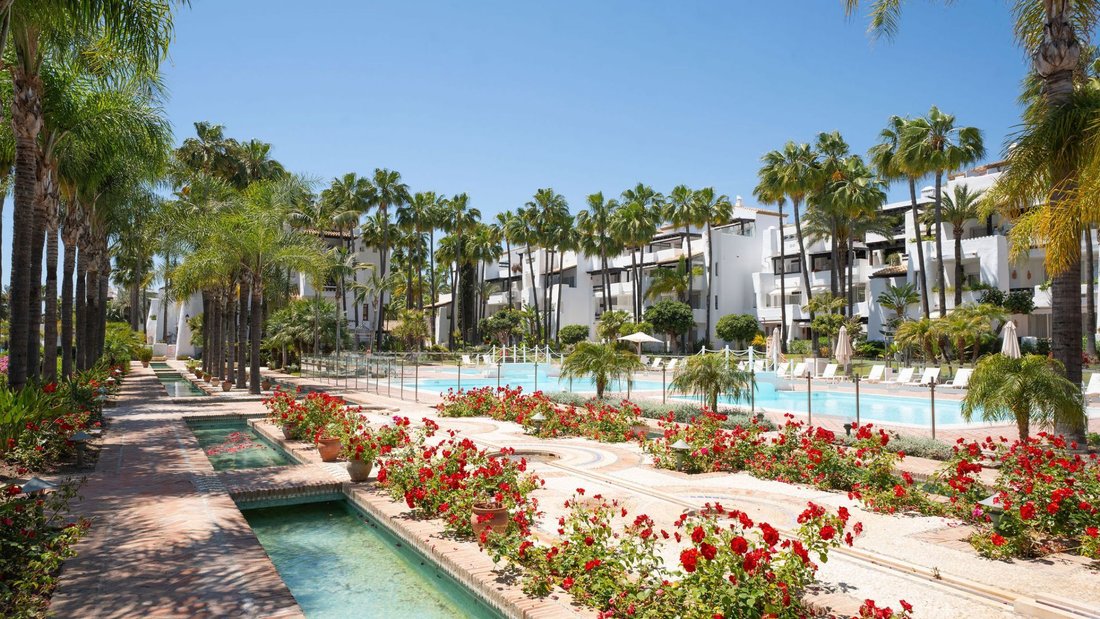 Apartment in Marbella, Andalusia, Spain 2 - 14296808