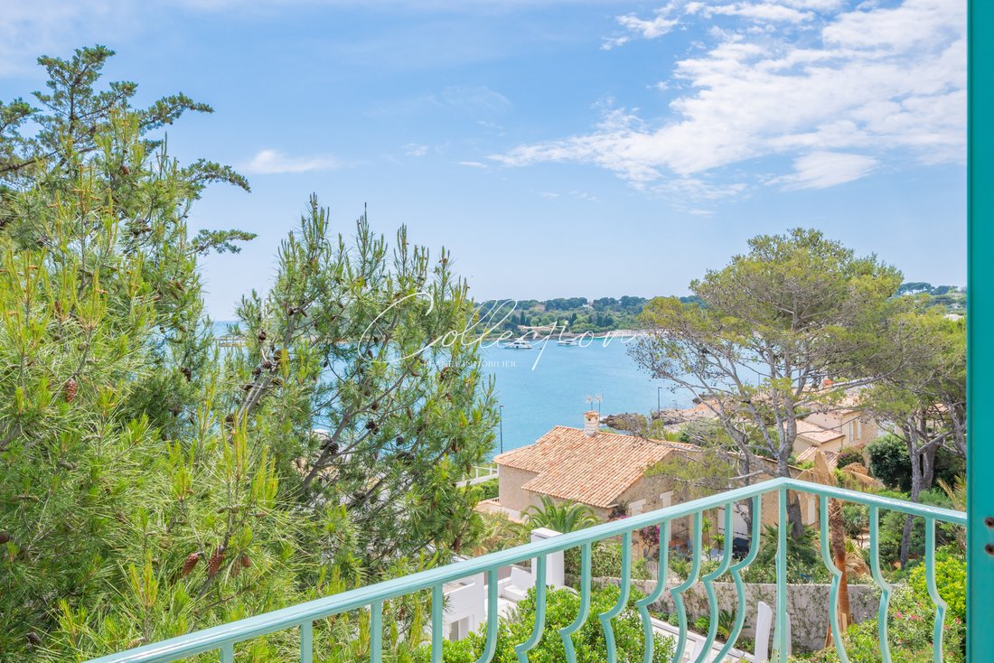 Villa in Vieille Ville, Antibes, France 2 - 14277216