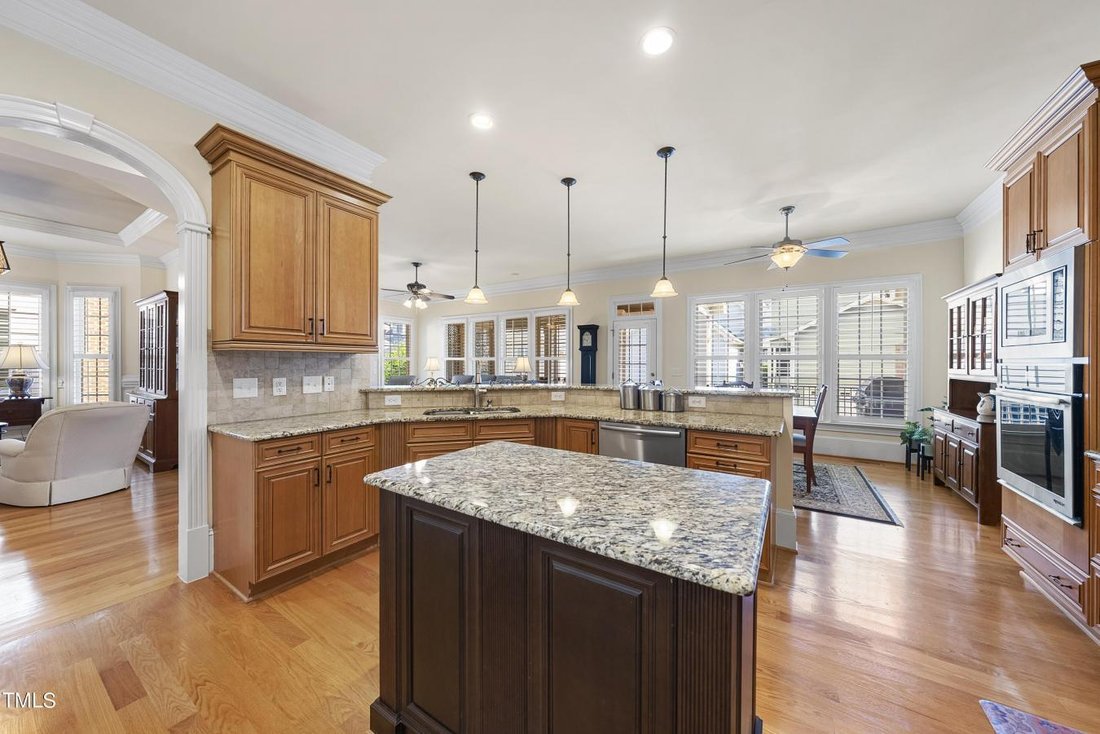 Townhouse in Cary, North Carolina, United States 5 - 14295217