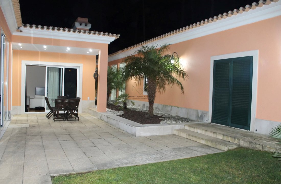 Villa in Aroeira, Charneca de Caparica e Sobreda, Portugal 3 - 14294331