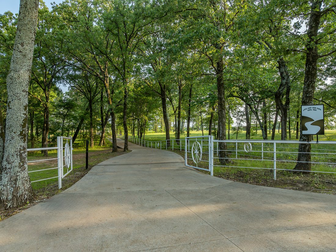 Luxurious Little Caney Creek Ranch Waterfront In Yantis, Texas, United
