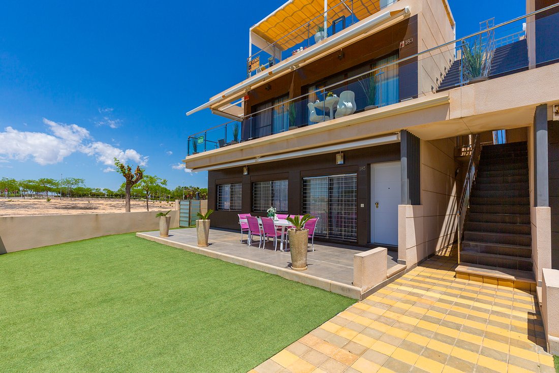 Bungalow in Pilar de la Horadada, Valencian Community, Spain 3 - 14295727