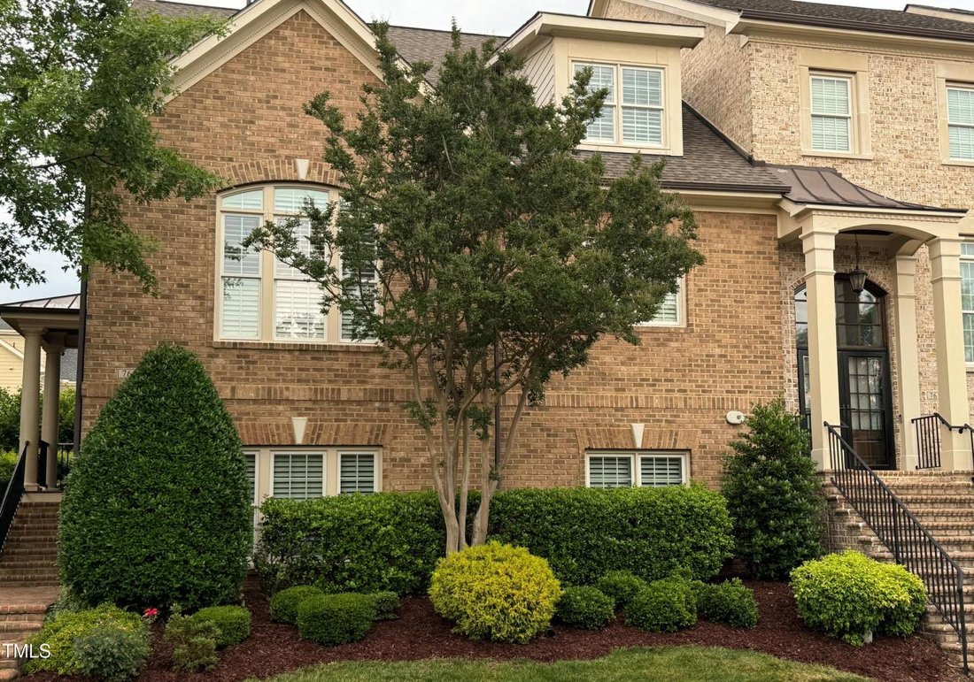 Townhouse in Cary, North Carolina, United States 1 - 14295217