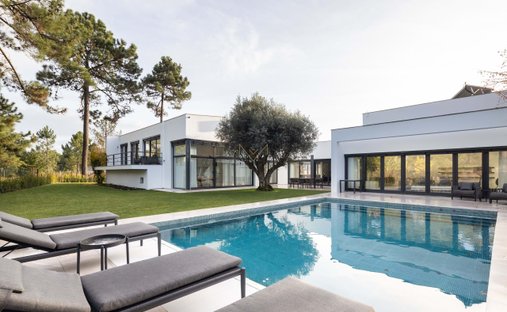 Villa in Aroeira, Charneca de Caparica e Sobreda, Portugal 1