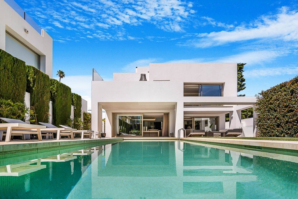 Villa in Puerto Banus, Marbella, Spain 1 - 14296048
