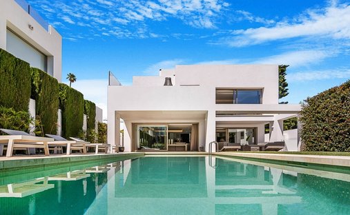 Villa in Puerto Banus, Marbella, Spain 1