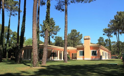 Villa in Aroeira, Charneca de Caparica e Sobreda, Portugal 1