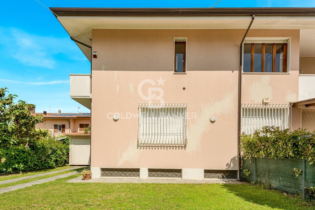 Villa in Tonfano, Pietrasanta, Italy 2 - 14295905