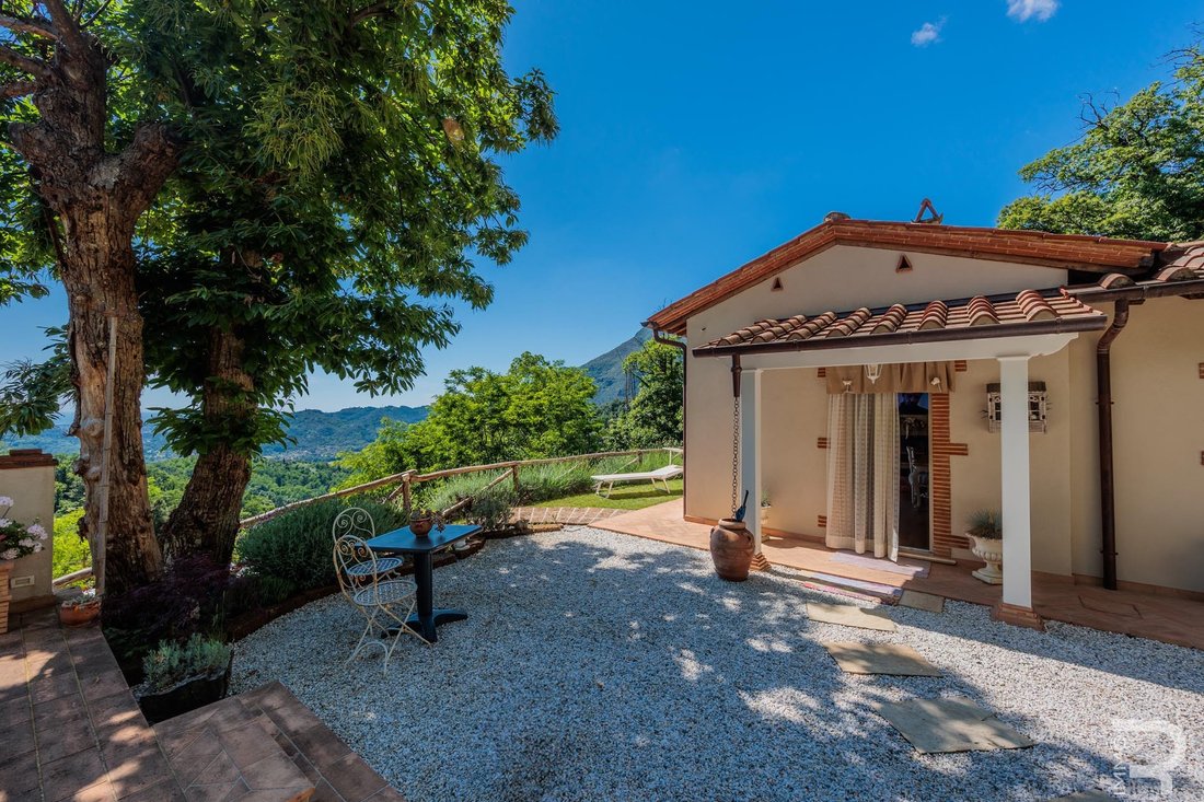 Villa in Camaiore, Tuscany, Italy 3 - 14296901