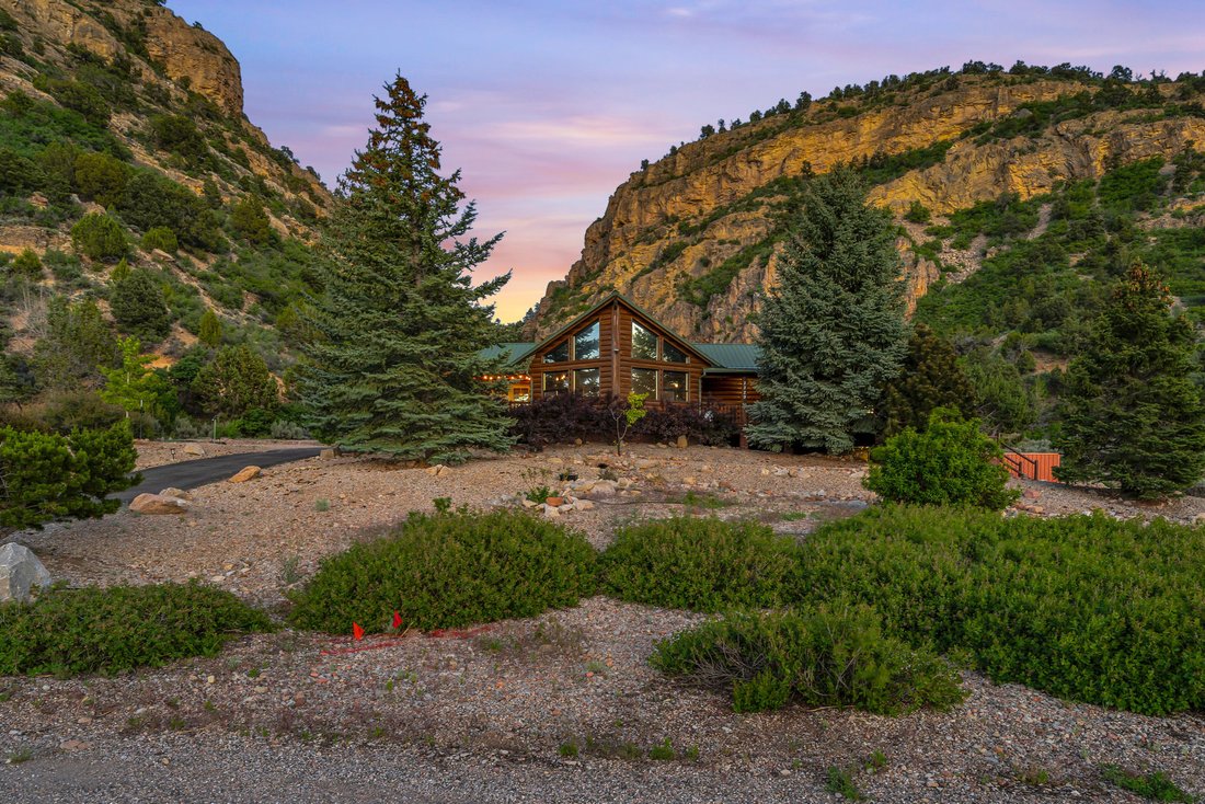 Wayne Canyon Cabin In New Harmony, Utah, United States For Sale (14297227)