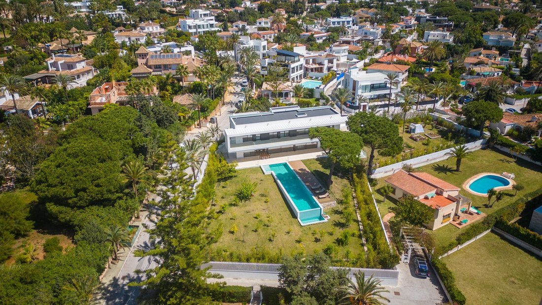House in Elviria-Cabopino, Marbella, Spain 2 - 14297915