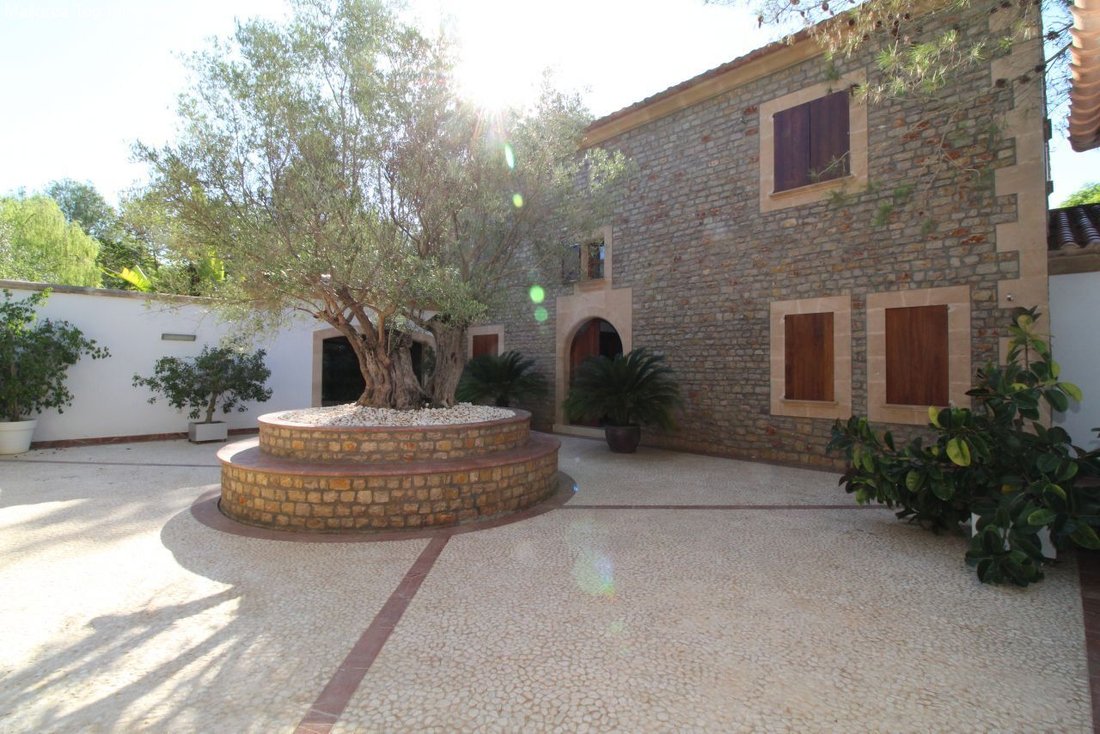 Villa in Felanitx, Balearic Islands, Spain 1 - 14299872