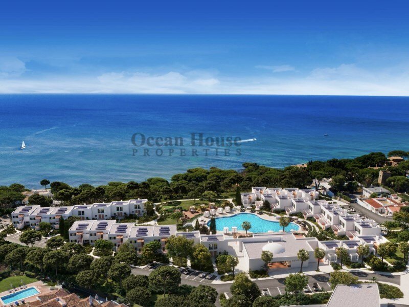 Fantastic 2 Bedroom Villa In A Luxury In Olhos De água, Algarve