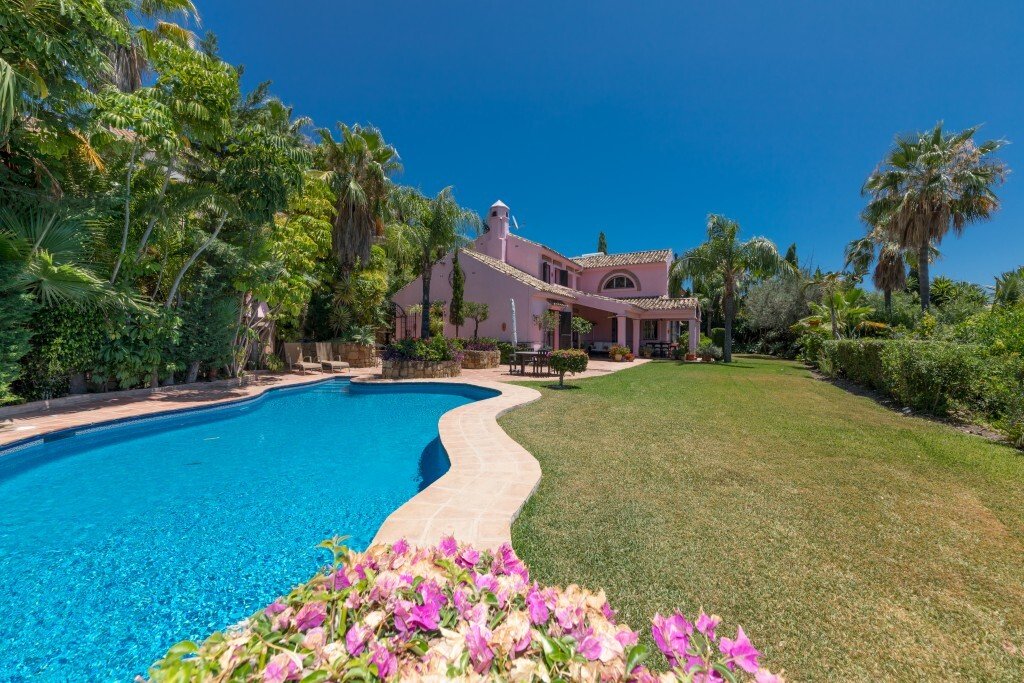 Villa in Benahavis, Andalusia, Spain 3 - 14296132