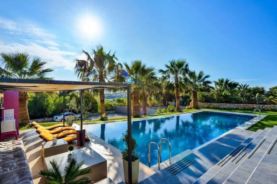 Villa in Milopotamos, Greece 2 - 14301825