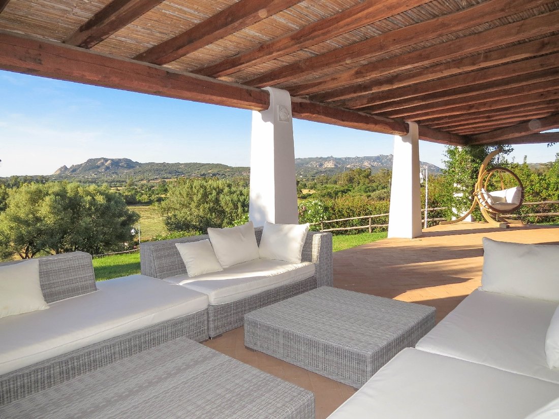 Villa Sa Nùe In San Pantaleo, Sardinia, Italy For Rent (11177750)