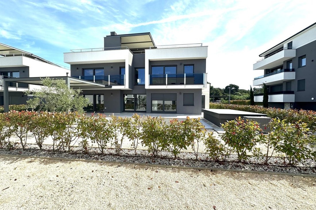 Villa in Pomer, Istria County, Croatia 2 - 14304988
