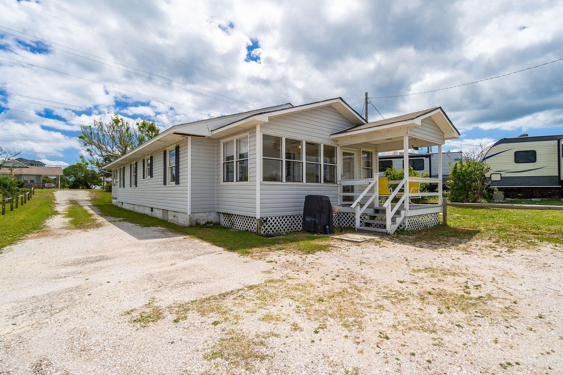House in Atlantic Beach, North Carolina, United States 3 - 14302001