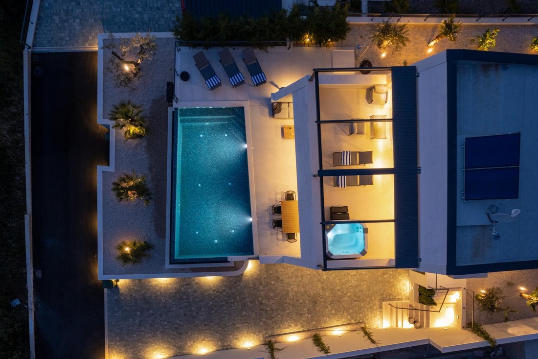 Villa in Grljevac, Split-Dalmatia County, Croatia 2 - 14304983